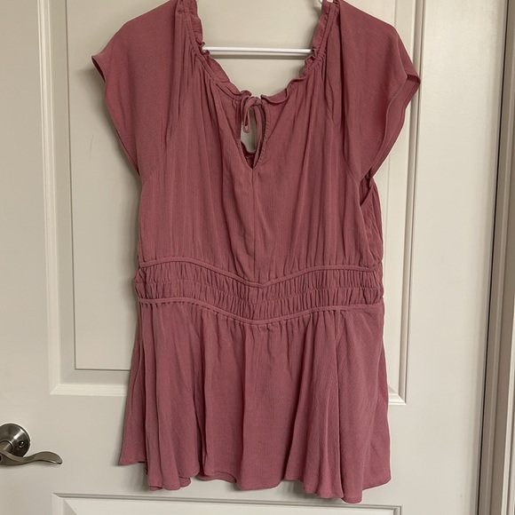 Torrid Taupe peplum top - Picture 2 of 2